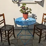 Seafront Villa, Fay