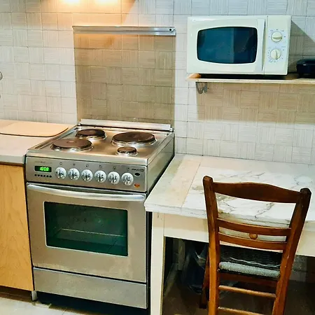 بيت للعطل Seafront Villa, Fay