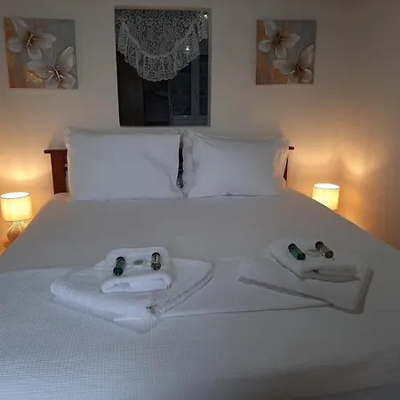 بيت للعطل Seafront Villa, Fay *