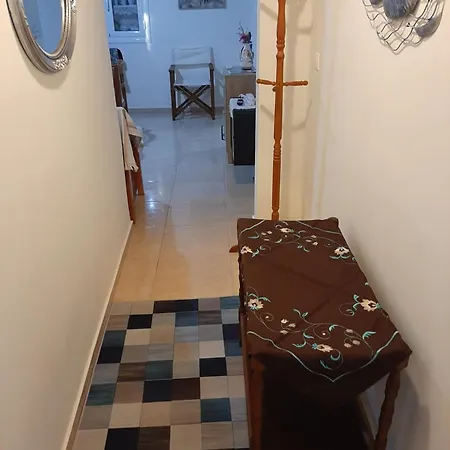 Seafront Villa, Fay بيت للعطل